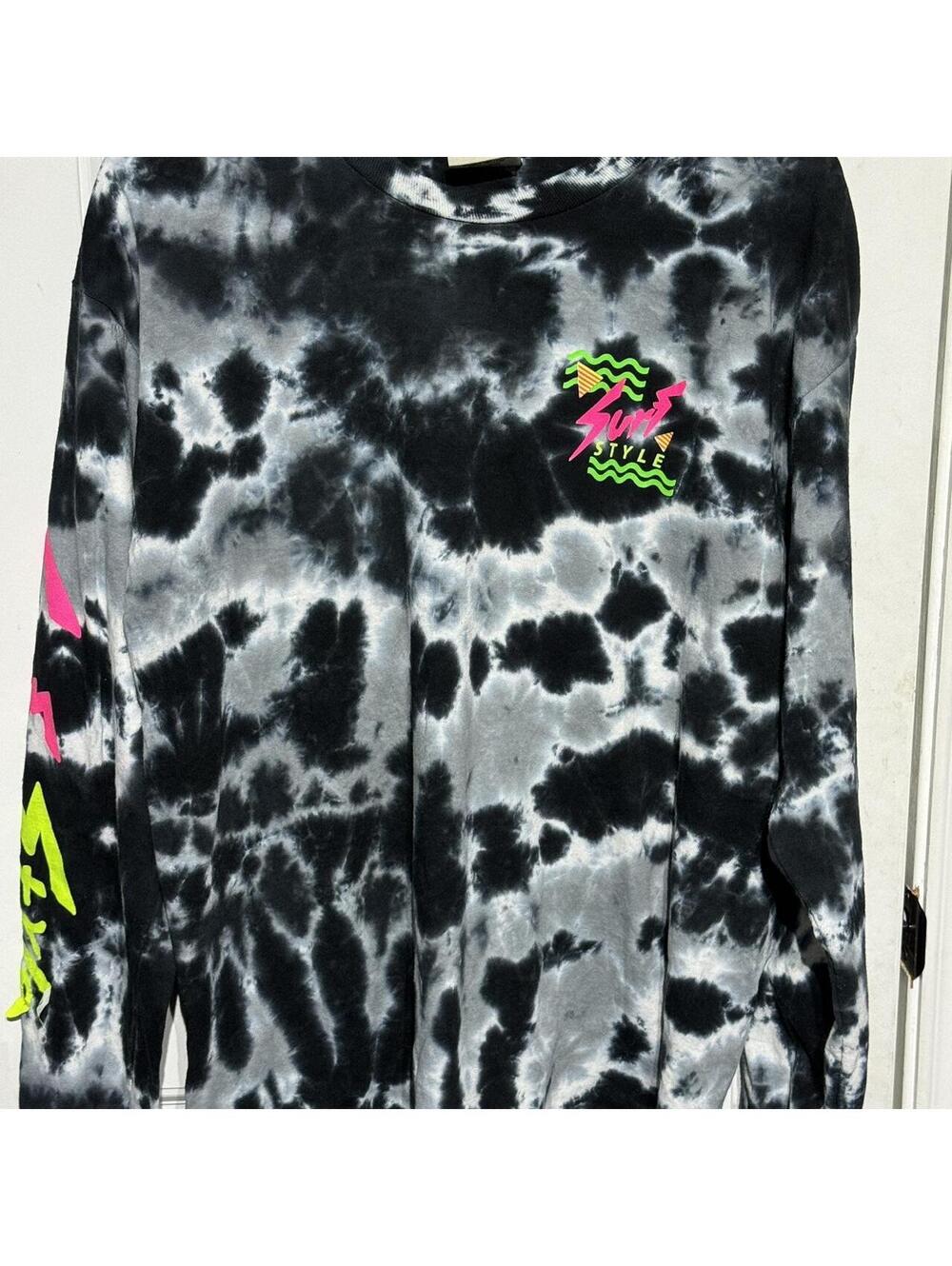Vintage Surf Style Long sleeve surfwear shirt tye dye